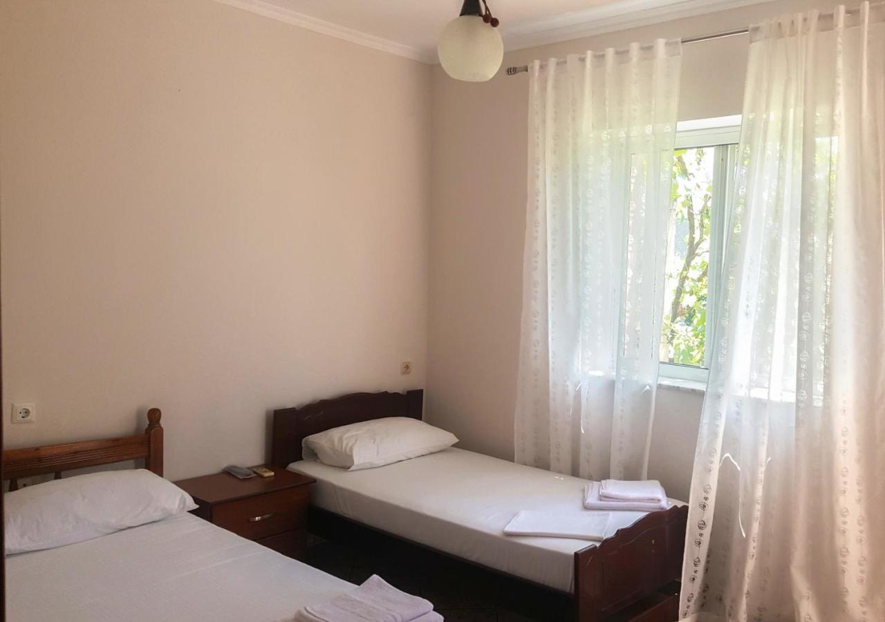 Vita Apartment - Spacious Garden And Balcony 5 Min To Beach & Center Ksamil Zewnętrze zdjęcie