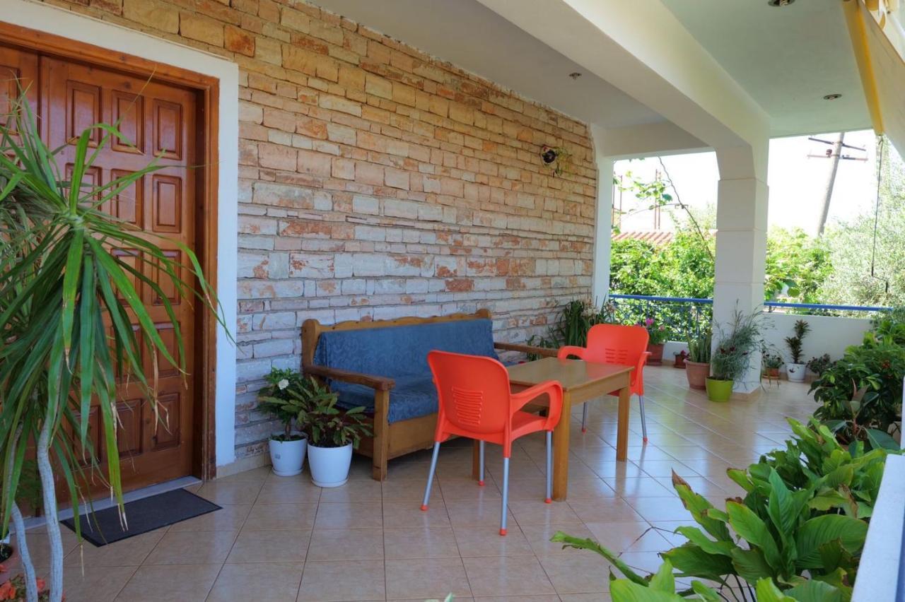 Vita Apartment - Spacious Garden And Balcony 5 Min To Beach & Center Ksamil Zewnętrze zdjęcie