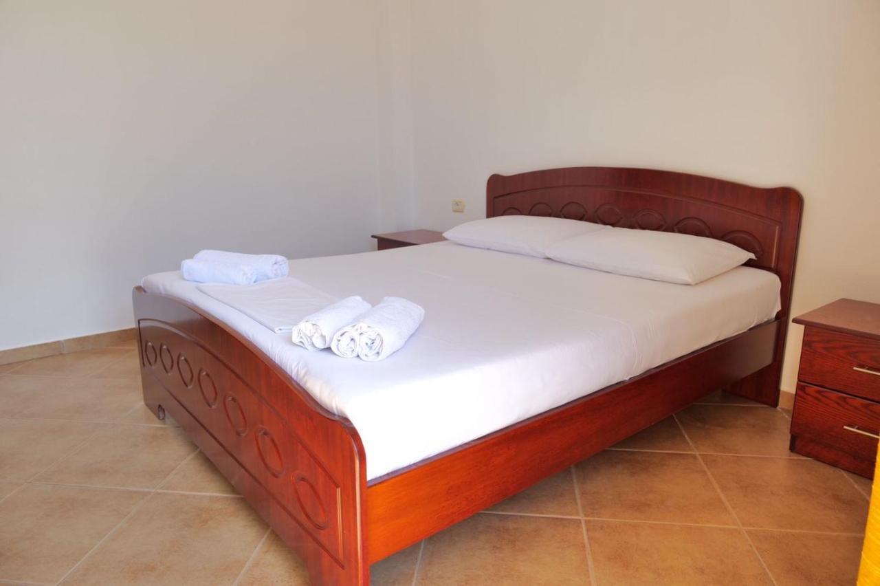 Vita Apartment - Spacious Garden And Balcony 5 Min To Beach & Center Ksamil Zewnętrze zdjęcie