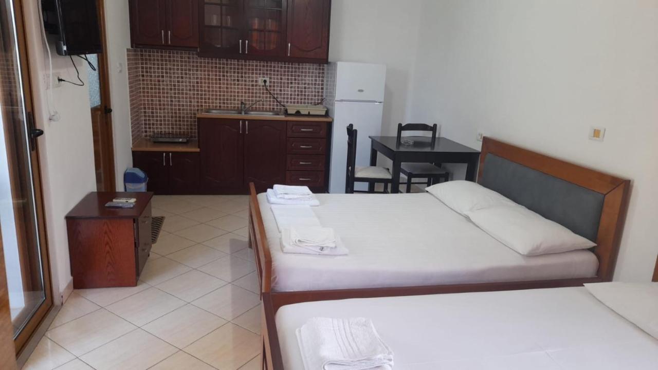 Vita Apartment - Spacious Garden And Balcony 5 Min To Beach & Center Ksamil Zewnętrze zdjęcie