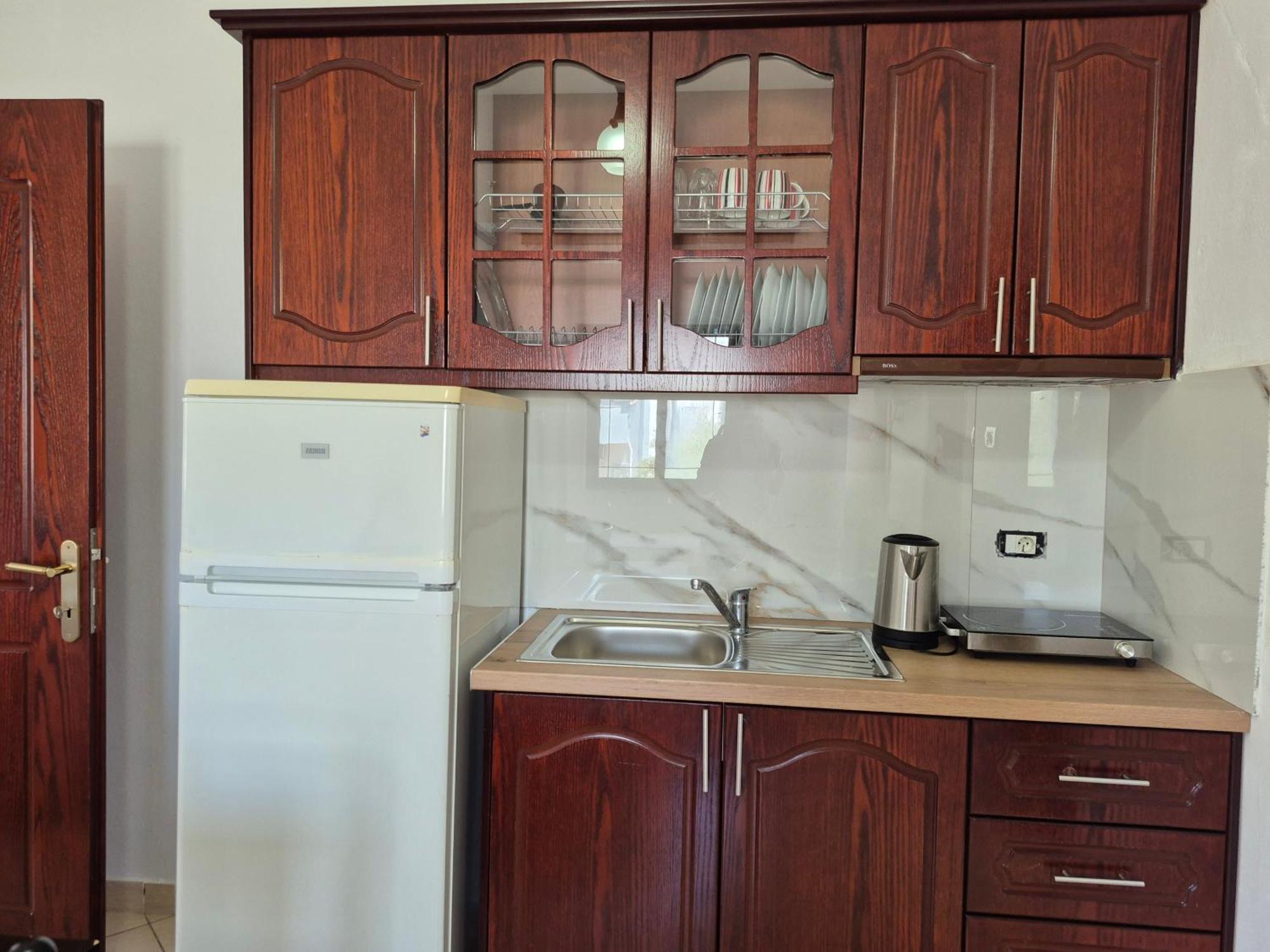 Vita Apartment - Spacious Garden And Balcony 5 Min To Beach & Center Ksamil Zewnętrze zdjęcie