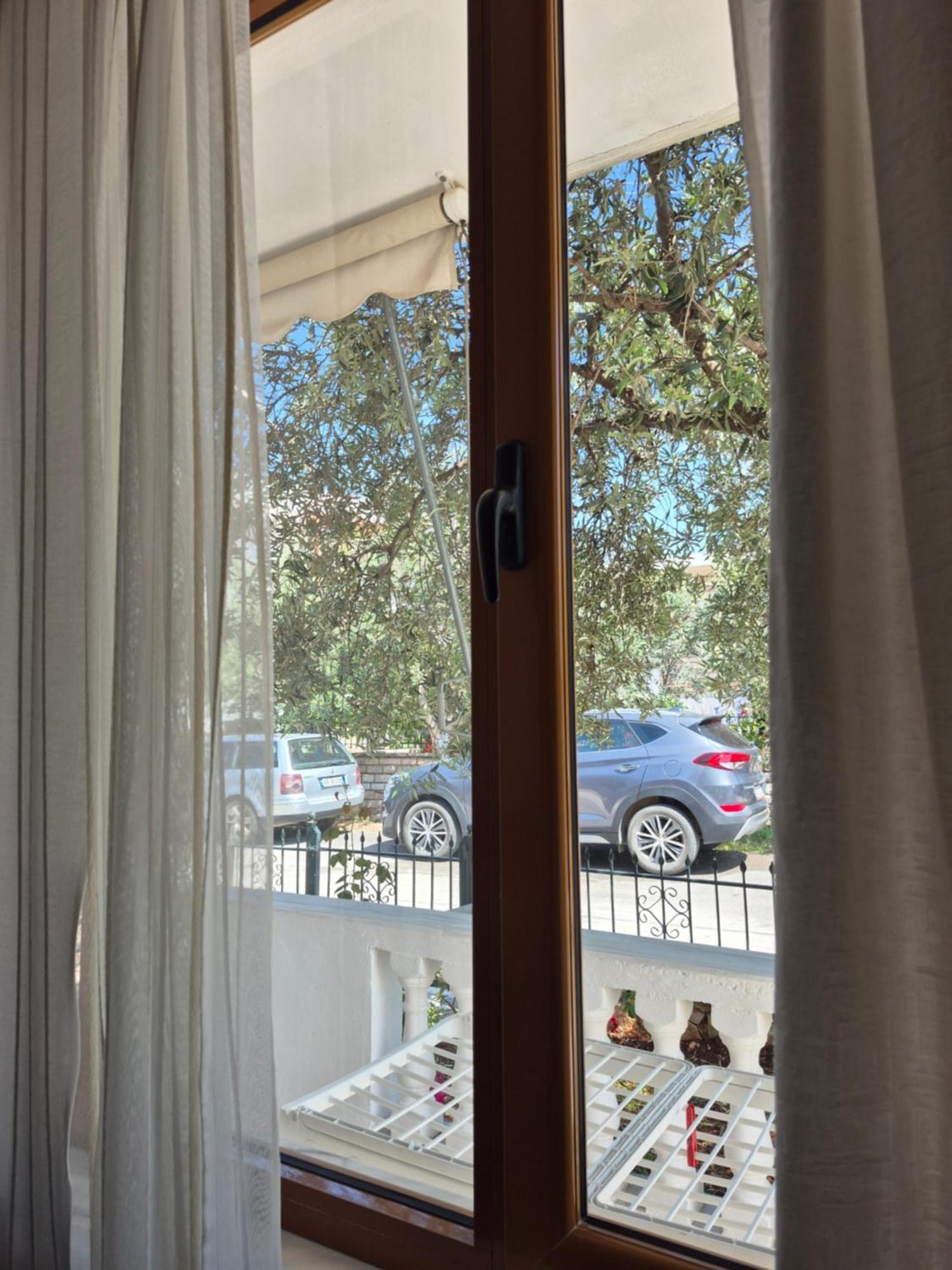 Vita Apartment - Spacious Garden And Balcony 5 Min To Beach & Center Ksamil Zewnętrze zdjęcie