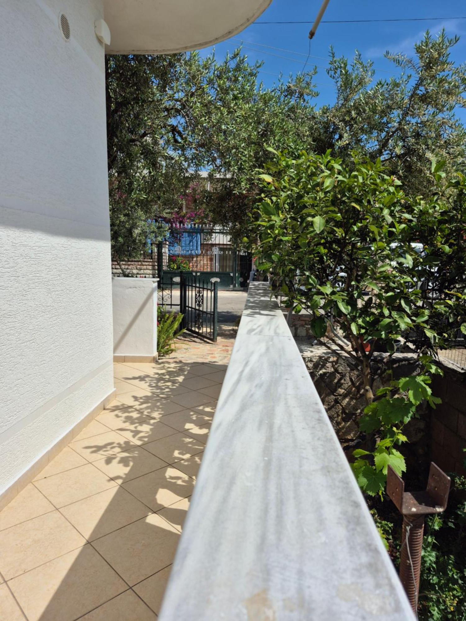 Vita Apartment - Spacious Garden And Balcony 5 Min To Beach & Center Ksamil Zewnętrze zdjęcie